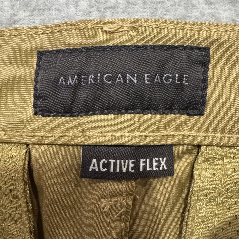 American Eagle Active Flex Khaki Tan Tapered Tech Pants Mens 29x32 Articulated